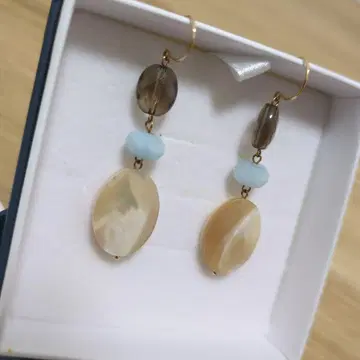 쥬얼리 츠츠미 멀티 스톤 귀걸이