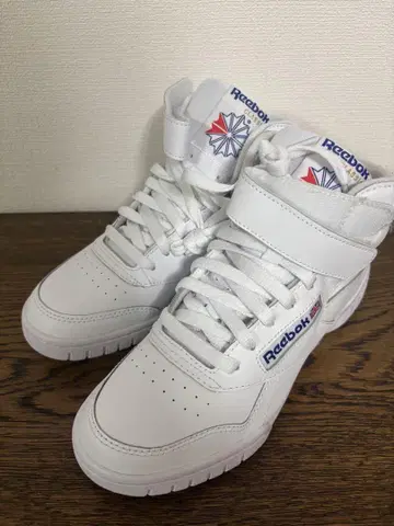 리복 클래식 하이컷 신발 화이트