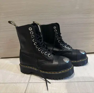 레어 모델 닥터 마틴 10 홀 8761 BEEX 밑창