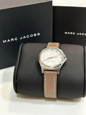MARC JACOBS 마크제이콥스 여성용 손목시계 새상품급