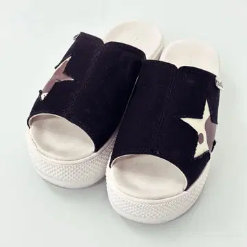 CONVERSE 올스타 PLTS 카우 스팟 샌들 블랙