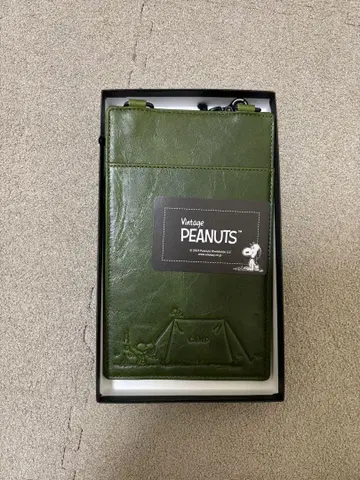 새상품 스누피 스마트폰 숄더 파우치 캠핑 패턴 그린 PEANUT