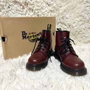 Dr.Martens 101 스무스 6 홀 부츠 (체리 레드)
