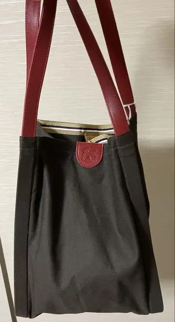 일비종떼 토트백 각진 밑단 캔버스