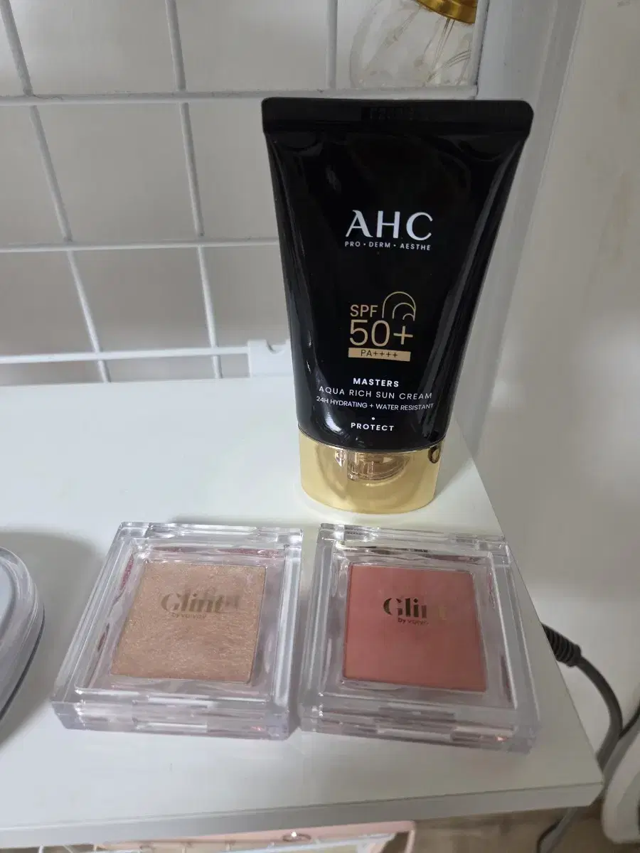 Bulk) Ahc Master Rich Sun Cream / Glint Dewy Moon / Melon Bite Blusher