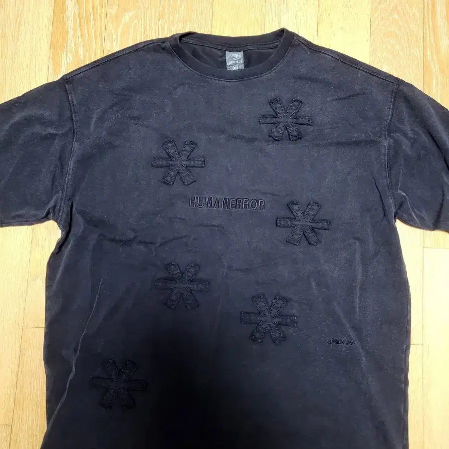 ★韓国の人気★【Project G/R】★Crow Worldtour T-Shirt★ ☆韓国の人気☆【Project G/R】☆Crow Worldtour T-Shirt