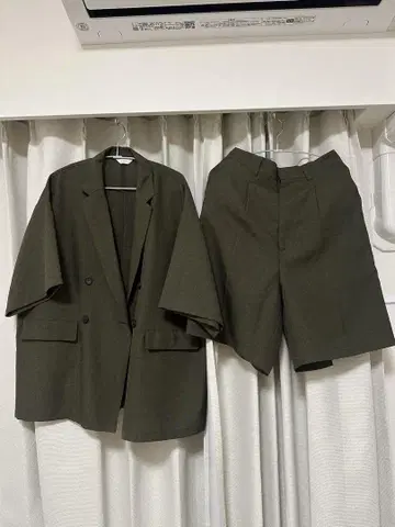 flaner 플라네 카키 반팔 테일러드 자켓 셋업