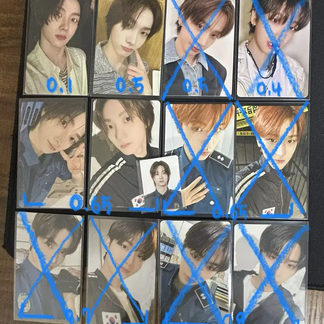 보넥도 포카 팔아요(급해요 제발 사주세요ㅠㅠㅠ)