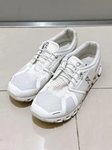 정품 On Cloudrunner 온 클라우드 러너 화이트 27cm