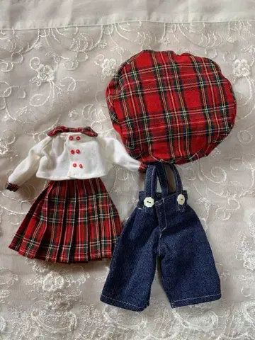 브라이스 옷 갈아입기 세트 4종 작가