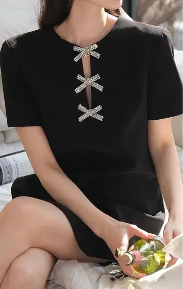 M&S 블랙 반팔 미니 원피스 리본 비쥬 장식