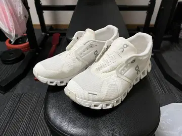 온 스니커즈 신발 러닝 cloud5 25cm 신발