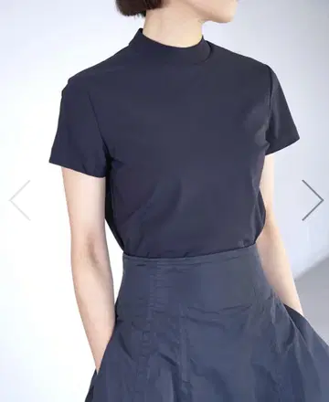 Joie Navy 하이넥 탑 S 사이즈