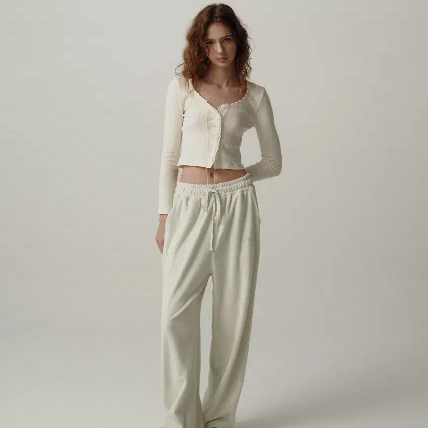 The Barnnet Ines Ribbon Strap Top #더바넷,#더바넷블라우스