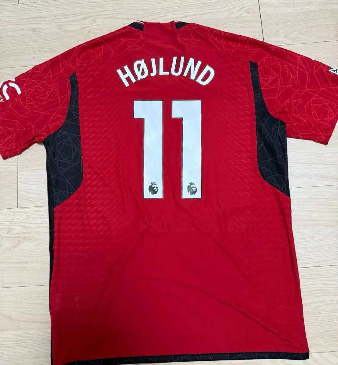 23-24 Manchester United Home Authentic NO.11 Højlund