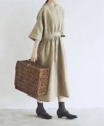 MAGALI 마가리 슬라브 린넨 개더 원피스 샌드 베이지
