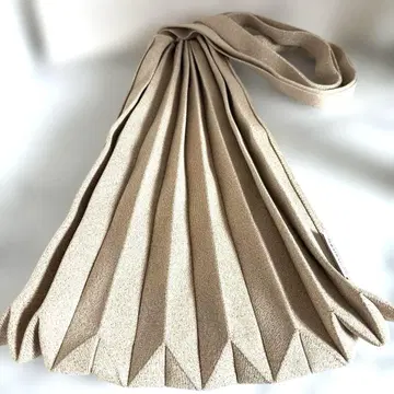 PLEATS MAMA 백