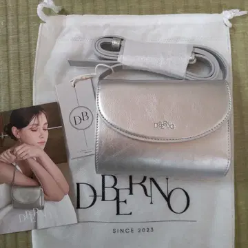 여권 가방 스퀘어 미니 숄더백