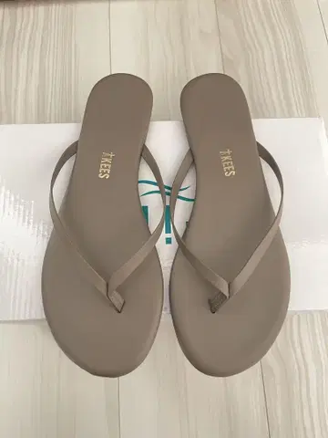 TKEES 티키즈 샌들 us38