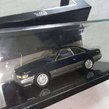 WIT'S 1/43, 닛산 레파드 우루티마