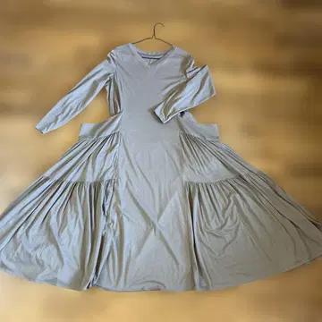 PASSIONE 긴팔 플레어 스커트 원피스