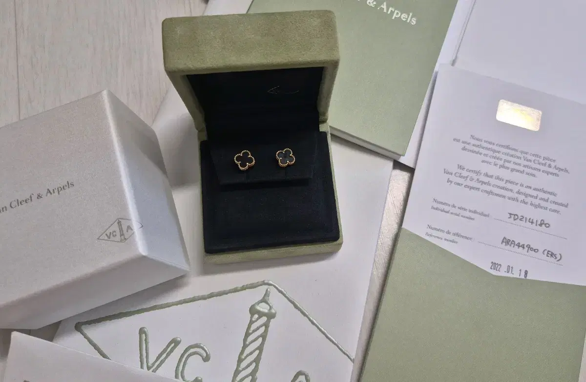 vahn Cleef Sweet Onyx Earrings