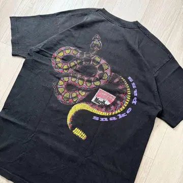 흑먹색! 90년대 말보로 스네이크 패스 티셔츠 XL USA제