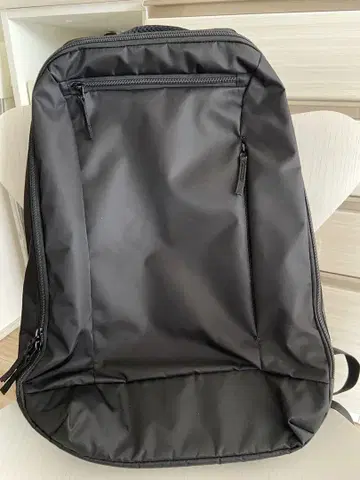무인양품 어깨 부담을 덜어주는 발수 나일론 비즈니스 백팩 블랙