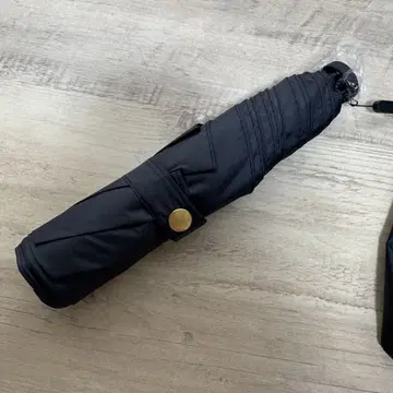 6개 뼈 경량 파우치 포함 접이식 우산 블랙