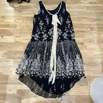 ANNA SUI 슬리브리스 튜닉 S 사이즈