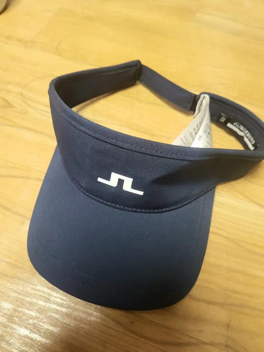 J.Lindeberg Golf Sun Visor