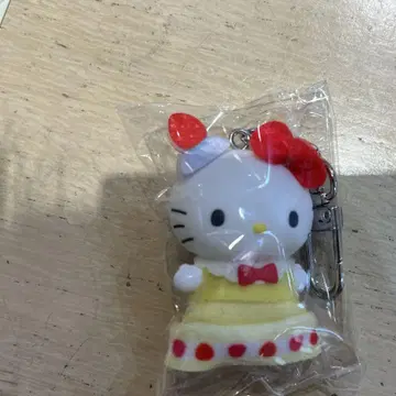 치비토모 키티 스위츠 숏 케이크