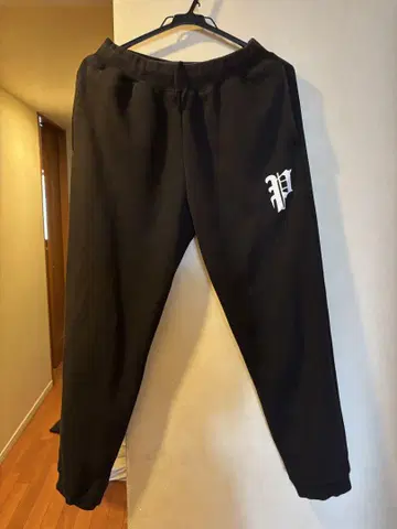 PHATRANK 블랙 조거 팬츠