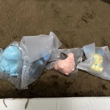 어깨 쿵 포켓몬 시리즈