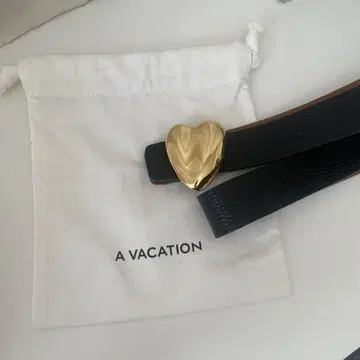 A VACATION 하트형 버클 벨트