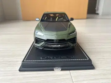 Lamborghini Urus 1/18 우루스 페르포르만테
