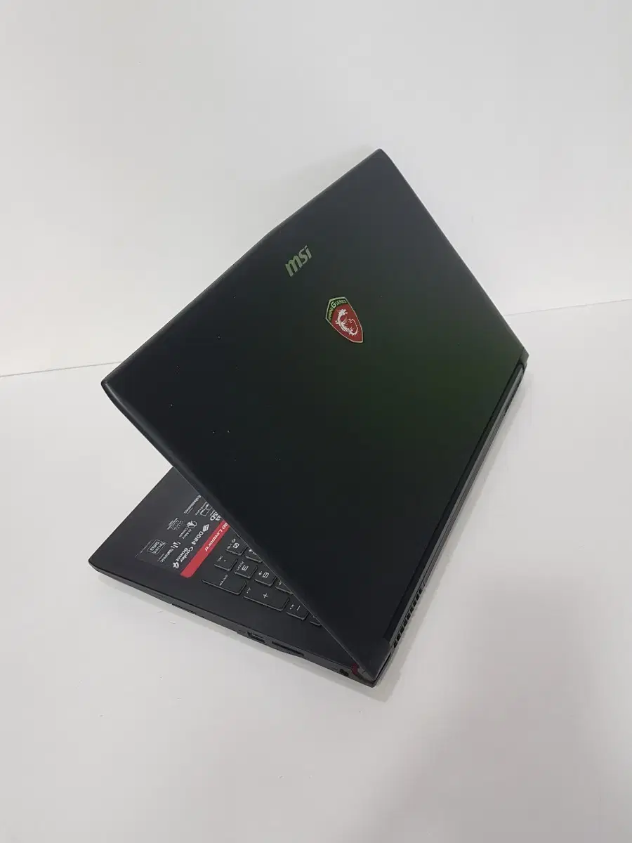 1T+16G, GTX1050 > MSI 15-inch Gaming Laptop