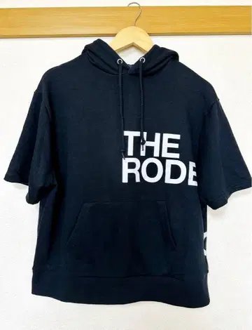 RODEO CROWNS 후드티