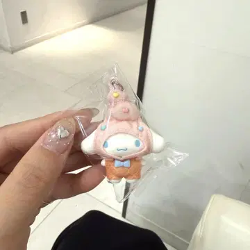 산리오 시크릿 키링 치비토모 스위츠 시나몬