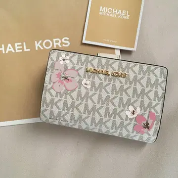 새상품 MICHEAL KORS 마이클코어스 정가 41,800엔 지갑