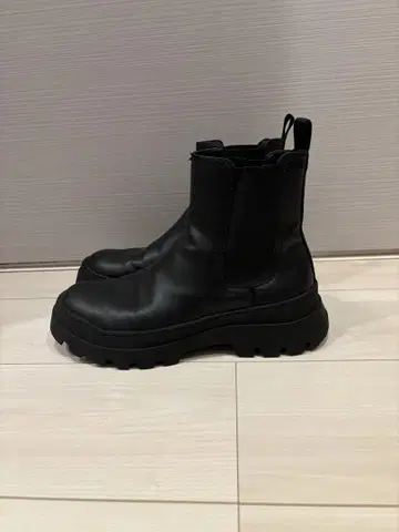 ZARA 자라 사이드 고어 부츠 가죽 블랙 검정 트랙 밑창