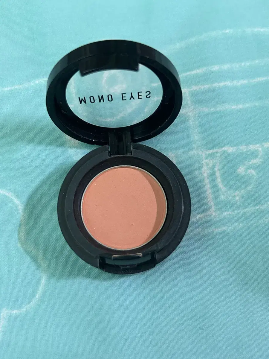 Aritaum Mono Eyes Shadow Coral Squeeze
