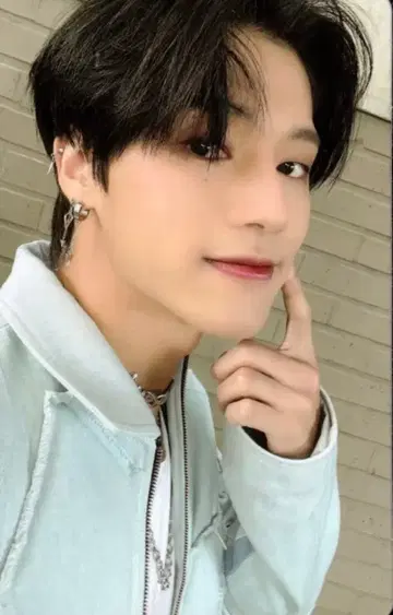 ATEEZ 다이어리 ver. 우영 더 월드 EP.1: 움직임의 일기