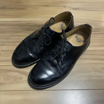 Dr. Martens 블랙 3홀