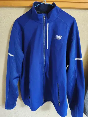 New Balance 파랑 저리 자켓 XL 사이즈