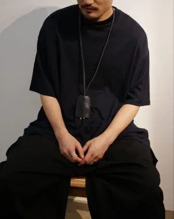 YOROZU Clochette 가죽 넥스트랩 키케이스 블랙