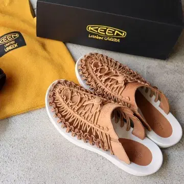 컨디션 최상 Keen x EG Uneek 킨 가죽 샌들 24.5cm