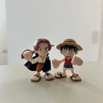 루피와 샹크스 피규어 세트