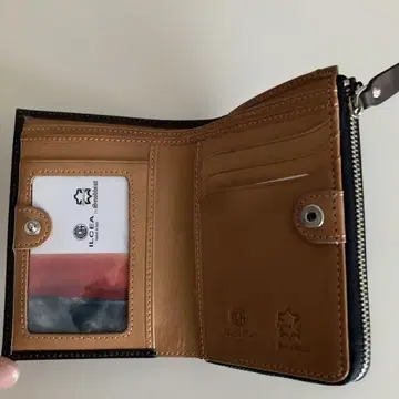 ILCEA 다크 브라운 접이식 지갑