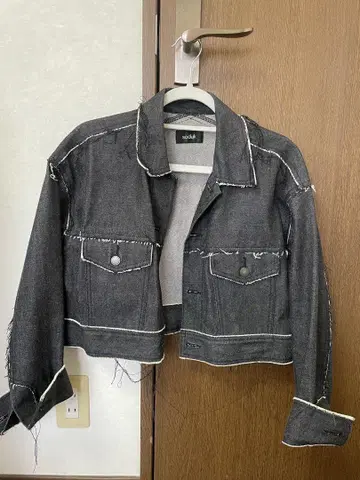 soduk 버튼이 없는 데님 자켓
